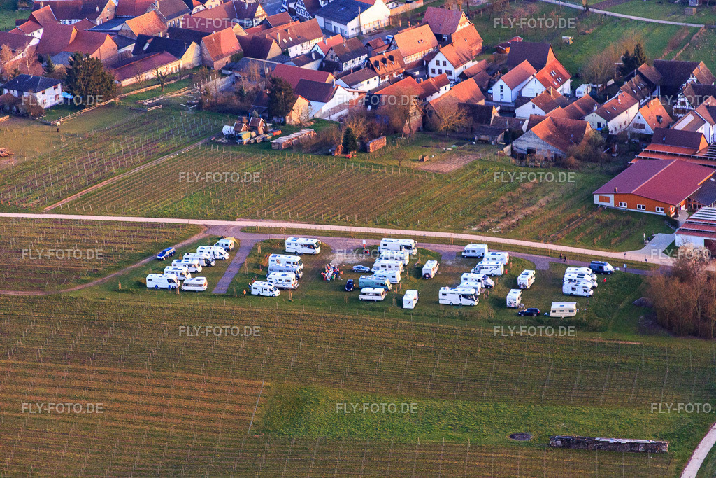 Wohnmobilstellplatz Geiger Dierbach https://weinhaus-geiger.de/wohnmobilstellplaetze/ | Luftbild: Wohnmobilstellplatz Geiger Dierbach https://weinhaus-geiger.de/wohnmobilstellplaetze/ in Dierbach im Bundesland Rheinland-Pfalz in Deutschland. Foto: IMG_086881.jpg vom 26.03.2016 durch Werner Riehm/FLY-FOTO.de - Realisiert mit Pictrs.com