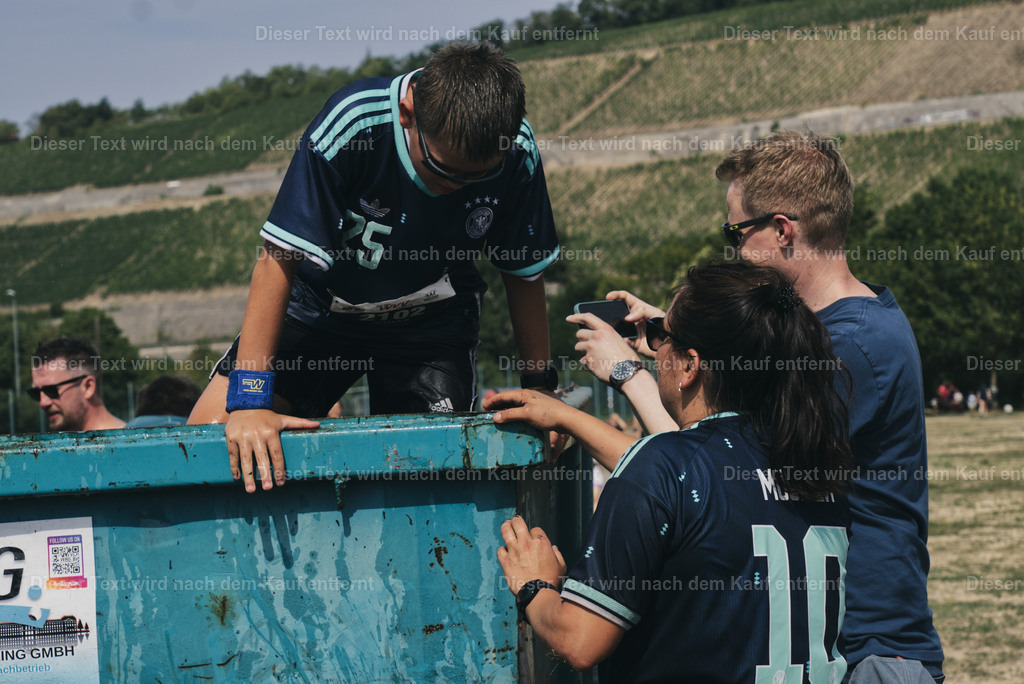 rocktherace_km_2026_07_26_09_28_06 | Shop für Fotos von Sportevents z.B. Obstacle Course Racing, OCR, Triathlon, Trail Run und MTB - Realisiert mit Pictrs.com