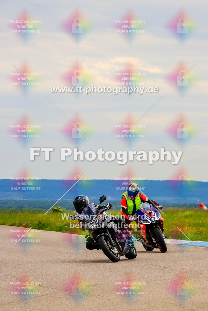 MotoTeam-2976 | Hier findet Ihr Bilder von Touristenfahrten auf der Nürburgring Nordschleife oder von anderen Veranstaltungen die ich besucht habe. Viel Spass beim Durch Schauen 