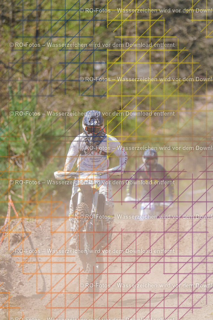 2 Lauf Mernes-690 | Sportfotografie von RO-Fotos: Motorsport, Motocross, Enduro, Laufveranstaltungen und Triathlon. Professionelle Fotos von Sportlern und Events. - Realisiert mit Pictrs.com