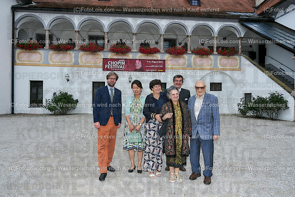 ALP9487_Foederation_Chopin-Gesellschaften_TeilnehmerInnen | (C)FotoLois.com, Alois Spandl, Föderation der internationalen Chopin-Gesellschafen (deren gibt es weltweit 34) - Zusammentreffen und Sitzung im Vorfeld des XXXIX. Chopinfestivals in der Kartause Gaming und Rahmenprogramm - Ausflug mit dem Bus zum Lunzer See und nach Lackenhof, gemeinsames Abendessen, Do 3. August 2023.