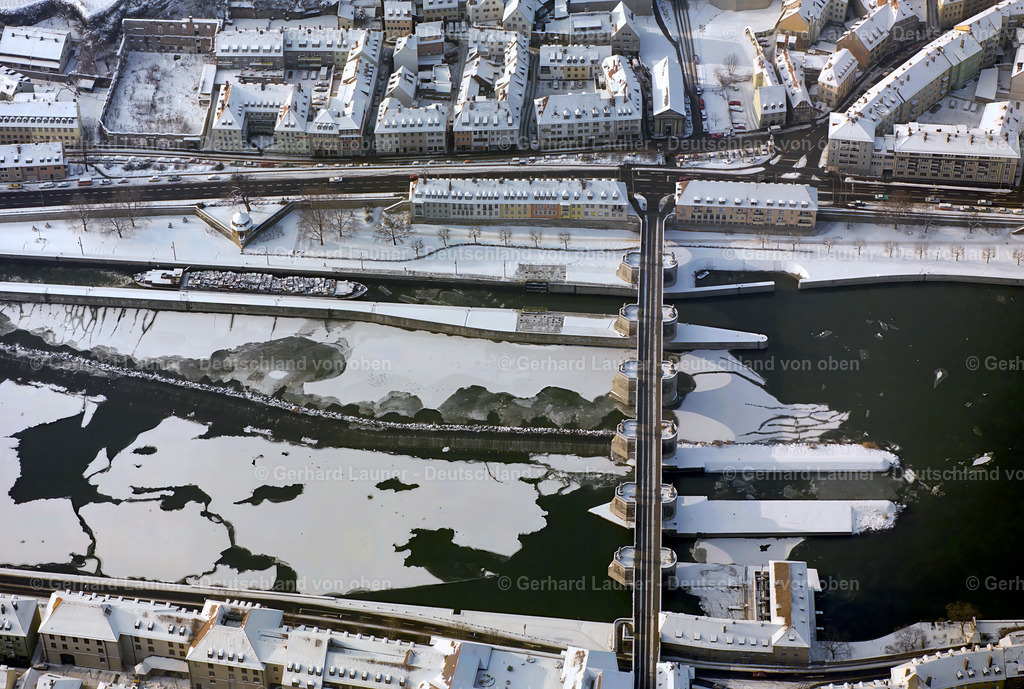 9400494 | Alte Mainbrücke Würzburg 2-85