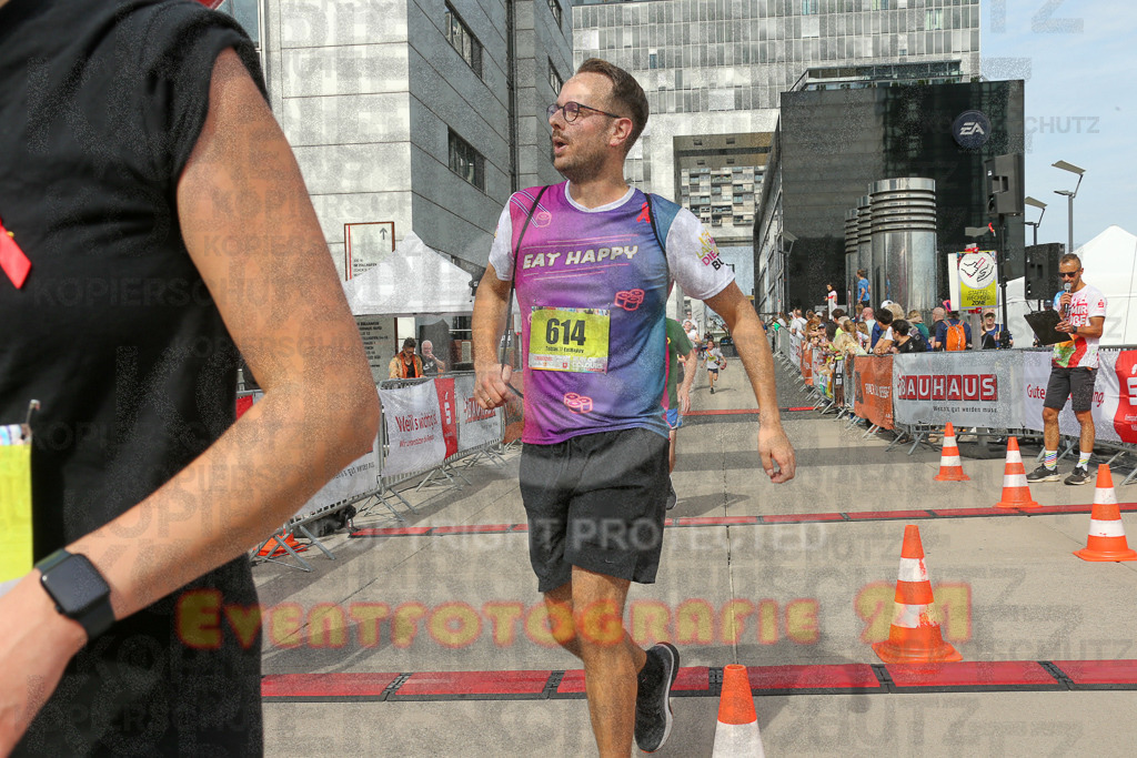 250920_1330_EX1_5102 | Sportfotografie im Rhein-Sieg Kreis, Köln, Bonn, NRW, Rheinland Pfalz, Hessen, etc. Unser Tätigkeitsfeld umfasst den Laufsport vom Volkslauf über den Marathon, Duathlon, Triathon bis zum Ultralauf wie Kölnpfad Ultra oder Schindertrail.