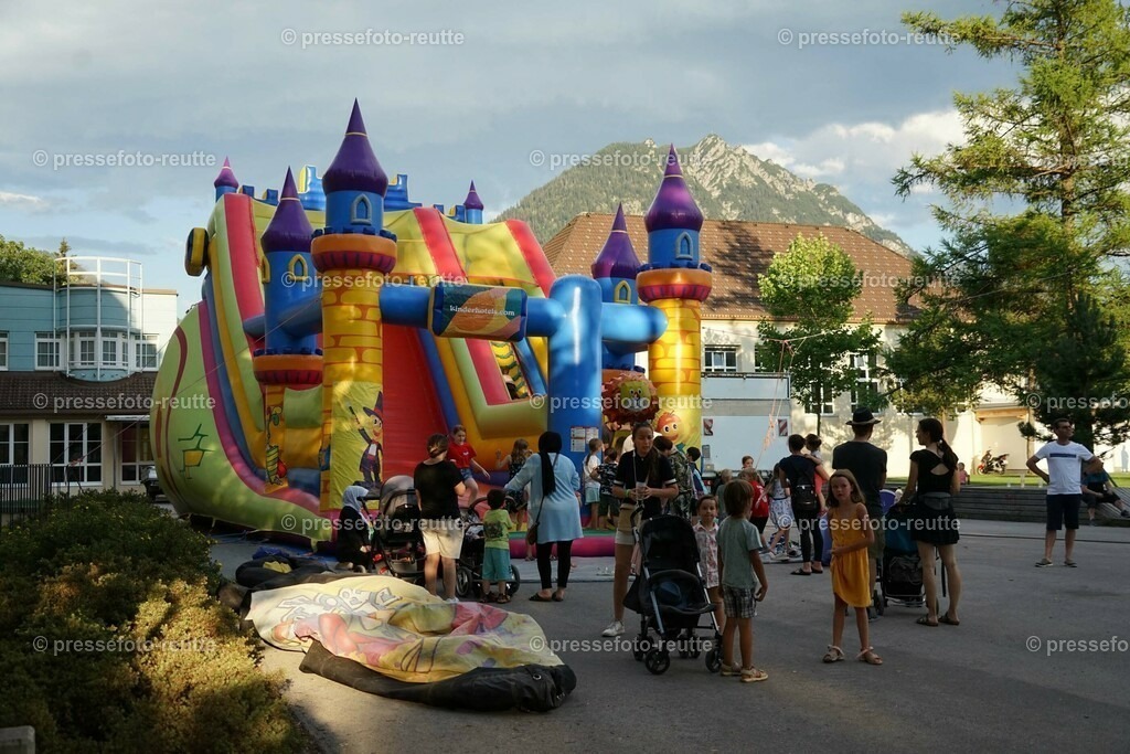 news-2023-Juli15-Marktfest_Reutte1-DSC06072 | Info aus dem Bezirk Reutte/Ausserfern Tirol sowie eine umfangreiche Bilddatenbank über die gesamte Region: Lechtal, Talkessel Reutte, Tannheimertal, Zwischentoren. Lech, Plansee, Zugspitze, Grenztunnel, B179, Fernpassstraße, Verkehr, Lawinen, Tradition, - Realisiert mit Pictrs.com