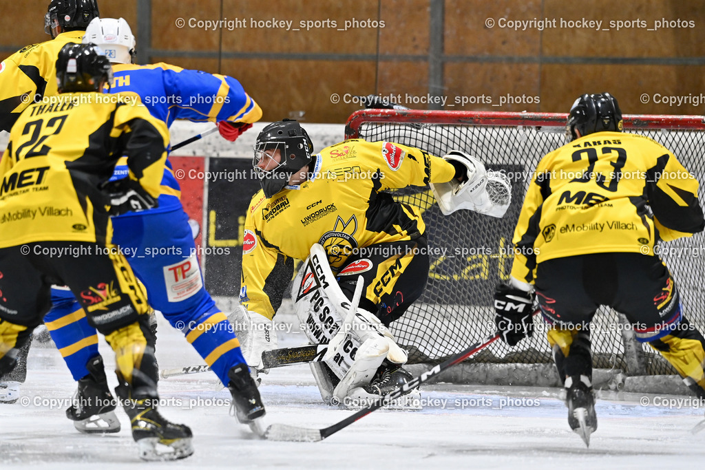 EC MET PHOTOVOLTAIK HORNETS SPITTAL vs. EHC Althofen  | #22 Thaler Tim EC Hornets Spittal, #1 Zauchner Rene EC Hornets Spittal, #33 Kabas Michael EC Hornets Spittal, EC MET PHOTOVOLTAIK HORNETS SPITTAL vs. EHC Althofen , EC MET PHOTOVOLTAIK HORNETS SPITTAL vs. EHC Althofen  am 25.01.2025 in Villach (Stadthalle Villach), Austria, (Photo by Bernd Stefan)
