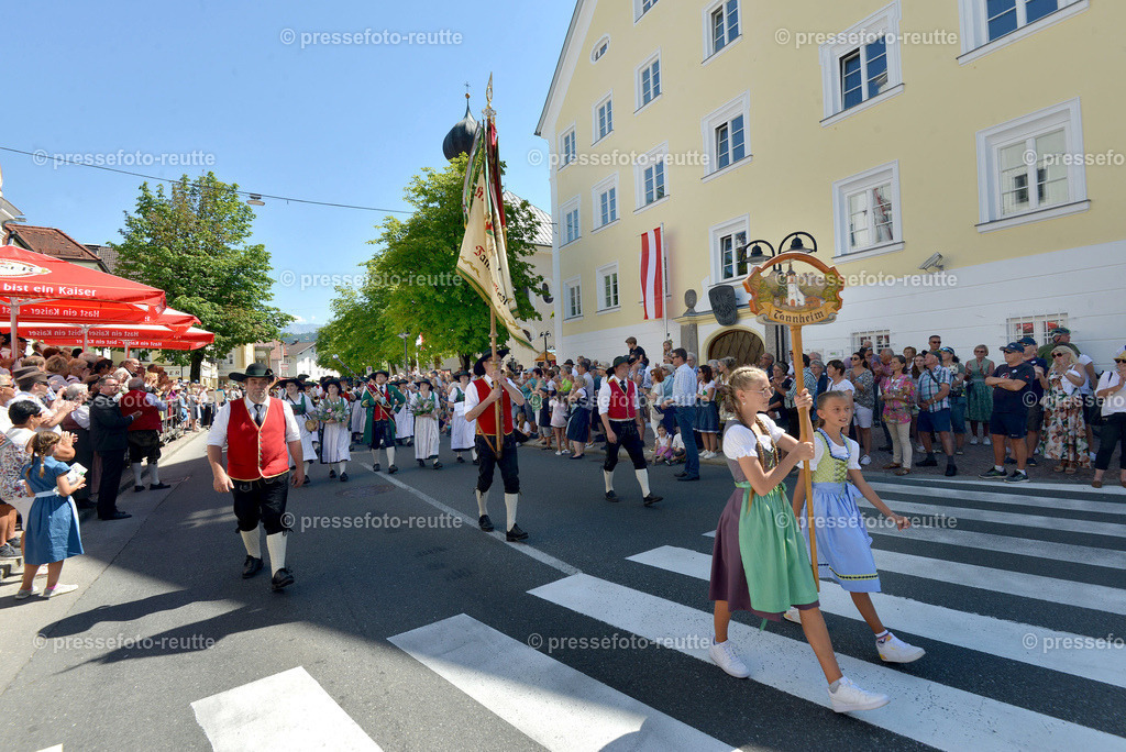news-2022-Juli17-Musikumzug-Reutte--WTV_3574-Tannheim | Info aus dem Bezirk Reutte/Ausserfern Tirol sowie eine umfangreiche Bilddatenbank über die gesamte Region: Lechtal, Talkessel Reutte, Tannheimertal, Zwischentoren. Lech, Plansee, Zugspitze, Grenztunnel, B179, Fernpassstraße, Verkehr, Lawinen, Tradition, - Realisiert mit Pictrs.com