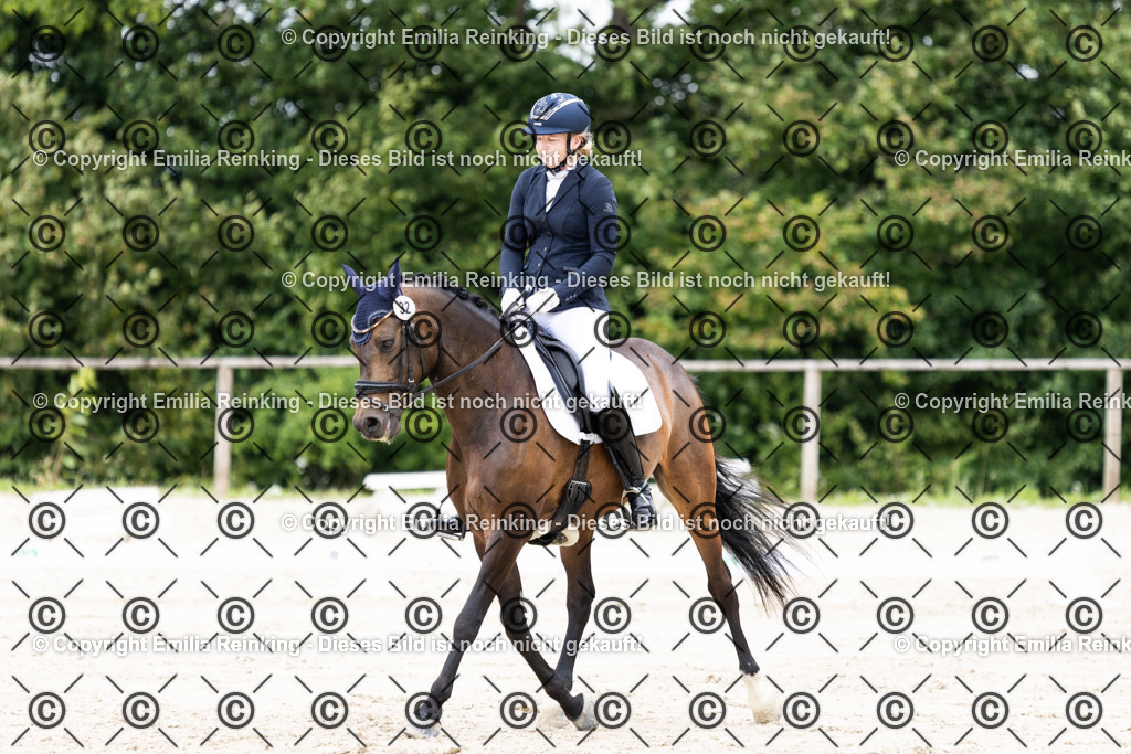 CL5A3120 | Emilia Reinking Fotografie - Realisiert mit Pictrs.com