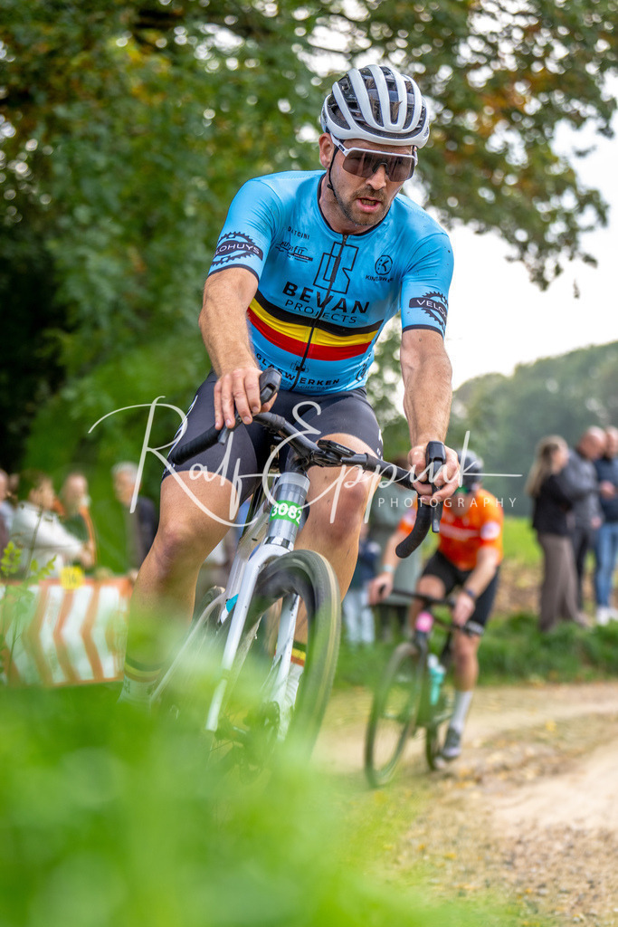 Ralf Eppink Photography 20251012_DSC03284 | Sportfotografie, Eventfotografie, Porträtfotografie, Radsport Fotograf, Triathlon Fotograf, Düsseldorf Fotograf, Köln Fotograf, Actionfotografie, Teamfotografie, Peoplefotografie, Business Portraits, Veranstaltungsfotografie, Reportagefotografie - Realisiert mit Pictrs.com