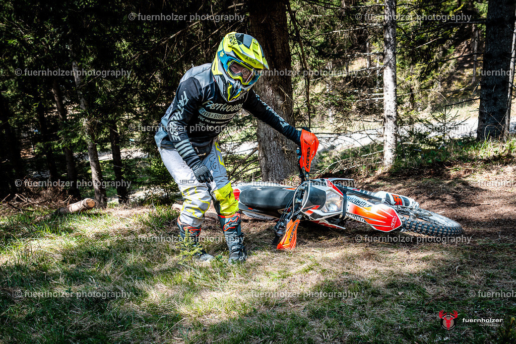 fuernholzer_250501-C1-576 | Fotografische Impressionen von der Red Stag Enduro Extreme by fuernholzer-photography.com. Endurosport in Österreich fotografisch festgehalten von fuernholzer. Auftragsfotografie für Private, Gewerbefotos und Industriefotografie. Eventfotografie, Sportfotografie und Motorsportfotografie. Anbieter von Fotoworkshops, Fototraining, fotografischen Vorträgen und Fotoseminaren.