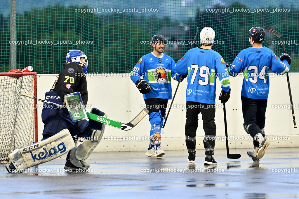 VAS Ballhockey Villach vs. ASKÖ Villach Ballhockey | #70 Moser Lukas, #88 Ahammer Benjamin, #79 Bobnar Marco, #34 Prodinger Dominik, Jubel ASKÖ Villach Mannschaft, VAS Ballhockey Villach vs. ASKÖ Villach Ballhockey, VAS Ballhockey Villach vs. ASKÖ Villach Ballhockey am 28.05.2025 in Villach (Alpen Arena ), Austria, (Photo by Bernd Stefan)