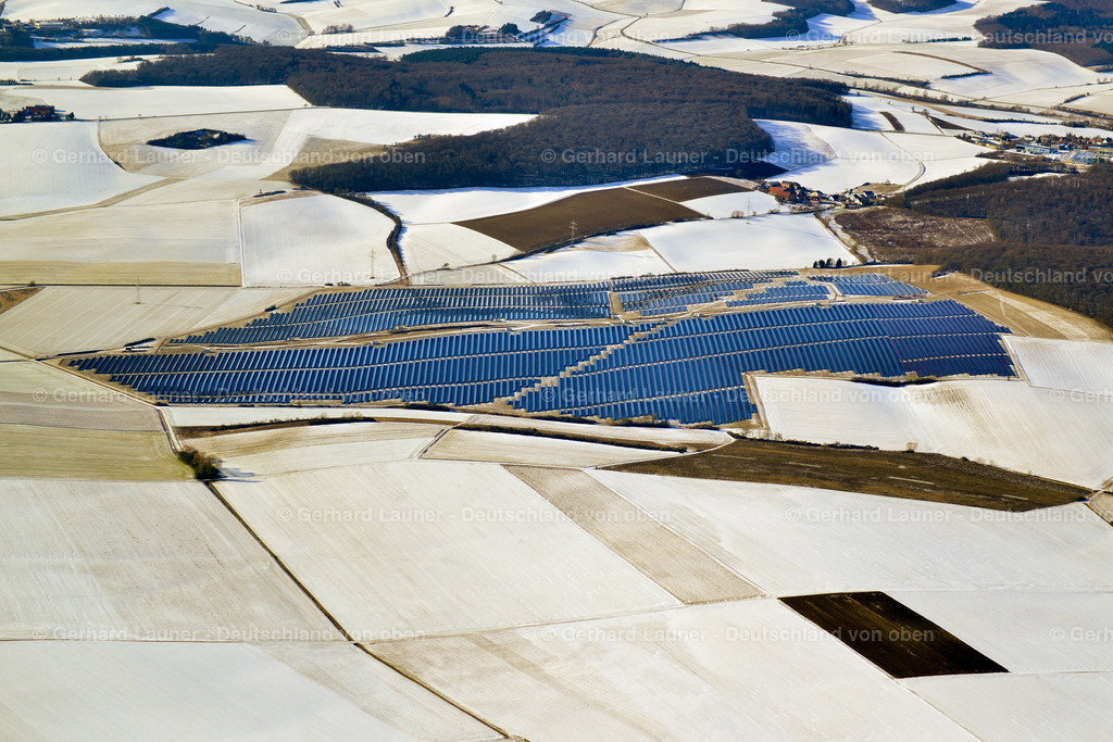 3700001 | Solarfeld bei Moos