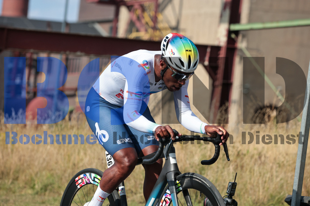 SES_DEUTOU20250820-13 | bond - Realisiert mit Pictrs.com