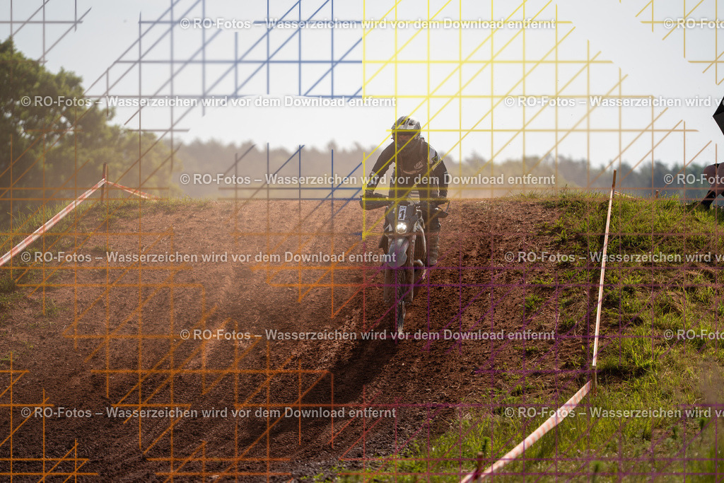 Wolfshausen 4 Lauf -769 | Sportfotografie von RO-Fotos: Motorsport, Motocross, Enduro, Laufveranstaltungen und Triathlon. Professionelle Fotos von Sportlern und Events. - Realisiert mit Pictrs.com