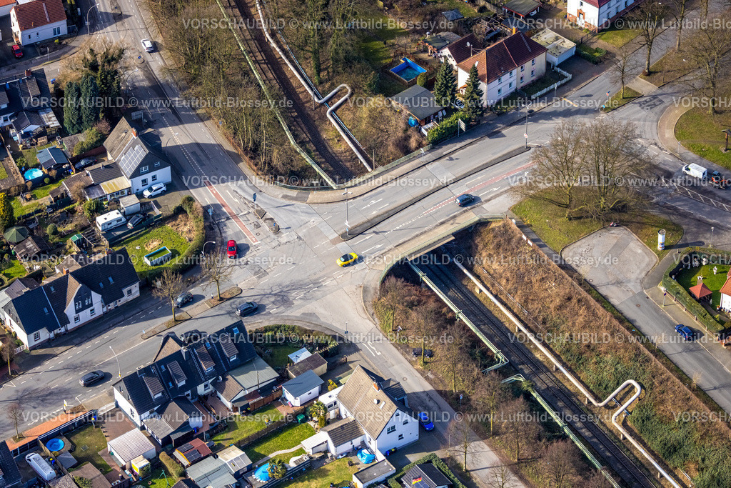 Gladbeck250201818 | Luftbild, Brücke Arenbergstraße über Rohrleitungen und Eisenbahnlinie, Straßenverkehr, Rentfort, Gladbeck, Ruhrgebiet, Nordrhein-Westfalen, Deutschland