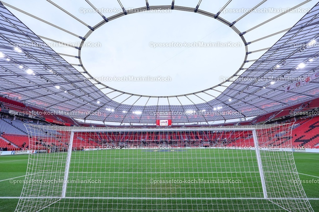 Lev15022501003 | 15.02.2025, Fußball, Bayer 04 Leverkusen - FC Bayern München, 1. Fußball Bundesliga, 22. Spieltag, BayArena, Saison 2024 2025: Feature Übersichtsbild Innenansicht Stadion Symbolbild Symbolfoto Themenbild Tor HintertorDFB regulations prohibit any use of photographs as image sequences and or quasi-video.