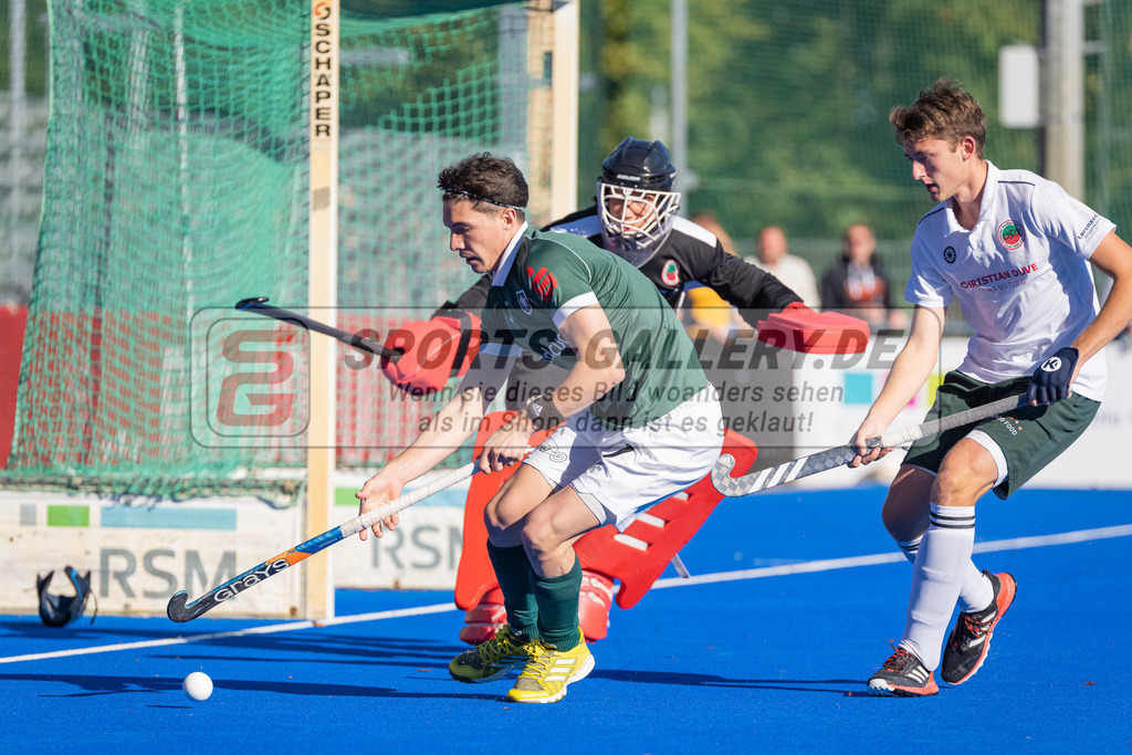 HK_20221009_100891 | 1. Bundesliga Herren Crefelder HTC - Uhlenhorst Mülheim am 9.10.2022 Crefelder HTC, Krefeld , Lucas Toscani ( Uhlenhorst Mülheim #7 ) , Joshua Onyekwue Nnaji Torwart ( Crefelder HTC #29 )