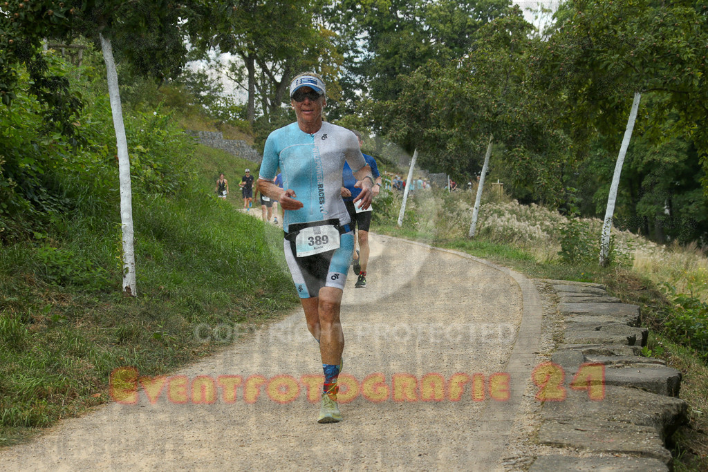 250824_1349_EX1_3846 | Sportfotografie im Rhein-Sieg Kreis, Köln, Bonn, NRW, Rheinland Pfalz, Hessen, etc. Unser Tätigkeitsfeld umfasst den Laufsport vom Volkslauf über den Marathon, Duathlon, Triathon bis zum Ultralauf wie Kölnpfad Ultra oder Schindertrail.