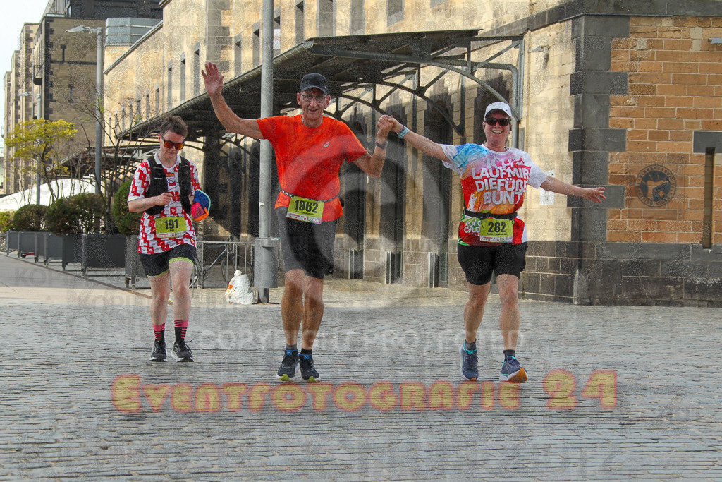250920_1537_EV4_9311 | Sportfotografie im Rhein-Sieg Kreis, Köln, Bonn, NRW, Rheinland Pfalz, Hessen, etc. Unser Tätigkeitsfeld umfasst den Laufsport vom Volkslauf über den Marathon, Duathlon, Triathon bis zum Ultralauf wie Kölnpfad Ultra oder Schindertrail.