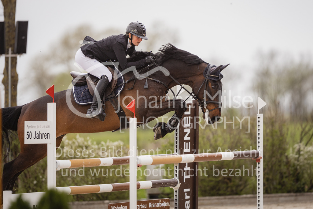 230426_HofSosath_2Ph-L-Spr-886 | Deine schönsten Turniermomente als professionelle Fotos! Entdecke hochwertige Pferdesport-Fotografie im Online-Shop. Jetzt Fotos finden & bestellen!