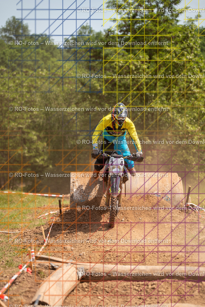 Wolfshausen 5 Lauf -146 | Sportfotografie von RO-Fotos: Motorsport, Motocross, Enduro, Laufveranstaltungen und Triathlon. Professionelle Fotos von Sportlern und Events. - Realisiert mit Pictrs.com