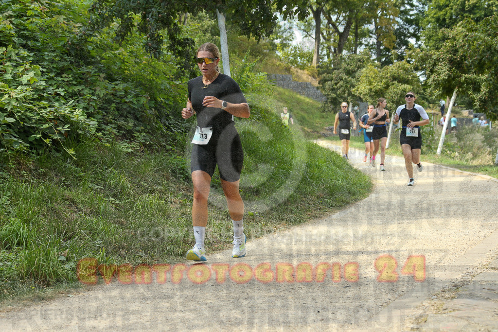 250824_1503_EX1_8426 | Sportfotografie im Rhein-Sieg Kreis, Köln, Bonn, NRW, Rheinland Pfalz, Hessen, etc. Unser Tätigkeitsfeld umfasst den Laufsport vom Volkslauf über den Marathon, Duathlon, Triathon bis zum Ultralauf wie Kölnpfad Ultra oder Schindertrail.