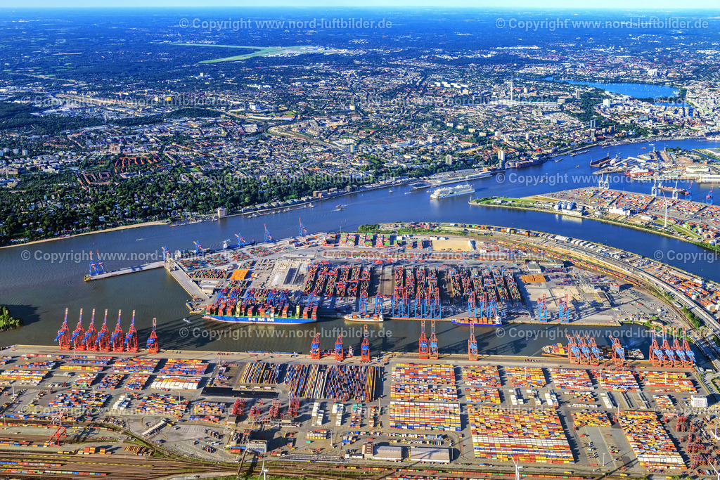 Hamburg_Burchardkai_ELS_1760210823 | HAMBURG 07.09.2023 HHLA Logistics Container Terminal Burchardkai am Hamburger Hafen in Hamburg. // HHLA Logistics Container Terminal Burchardkai in the Port of Hamburg harbor in Hamburg in Germany. Foto: Martin Elsen