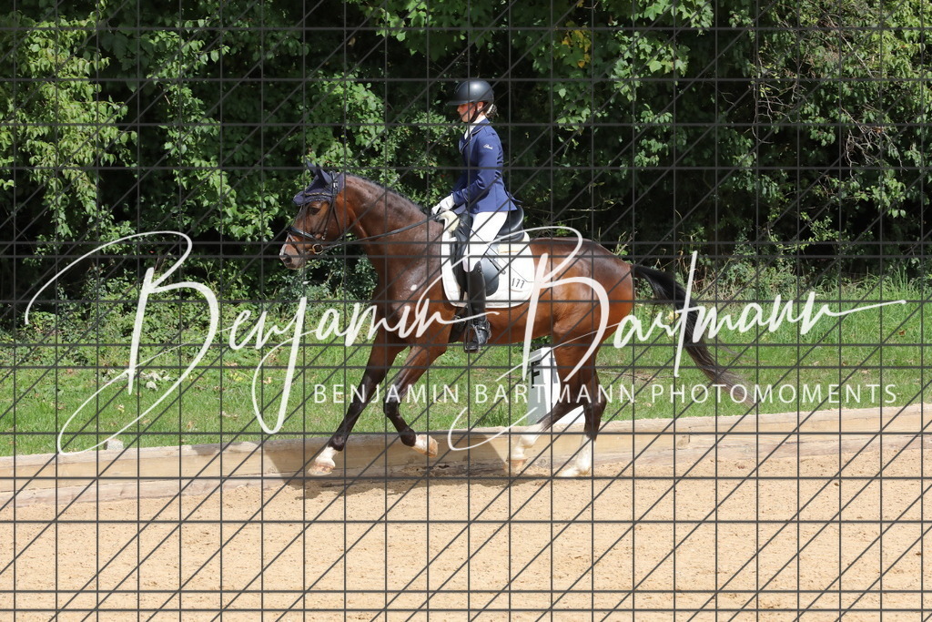 AZ2A2327 | Benjamin Bartmann Photomoments