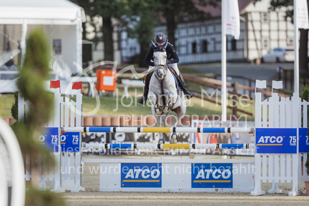 220728_BHO_ST_M1-Spr_2-806 | Deine schönsten Turniermomente als professionelle Fotos! Entdecke hochwertige Pferdesport-Fotografie im Online-Shop. Jetzt Fotos finden & bestellen!