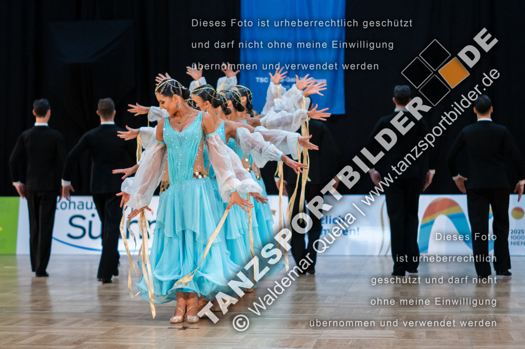 20250118-11234 | Hier finden Sie Tanz Bilder vom Latein und Standard Formationen tanzen. Sportbilder vom Tanzsport. Schöne Fotos und von Weltmeisterschaft, Europameisterschaft, Bundesliga, Regionalliga, Oberliga und Landesliga sowie von GOC Stuttgart, DanceComp, WM Bremen