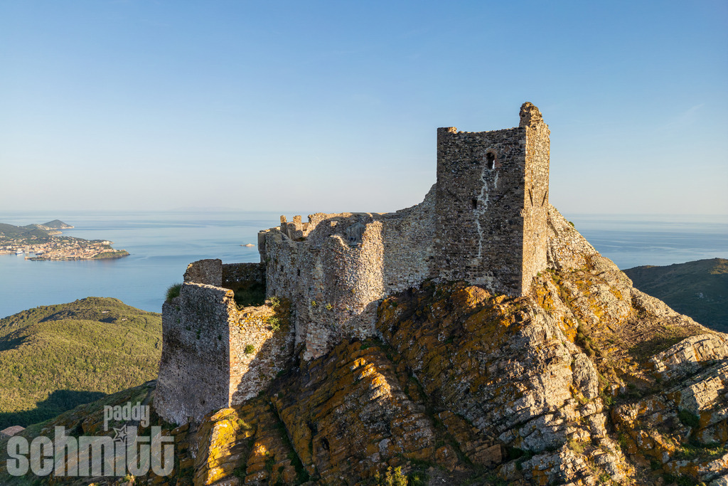 PS-Elba-2026-06 | Entdecke die größte Bildgalerie der Region mit Fotografien aus dem Allgäu, der Bodenseeregion, Oberschwaben, dem Donautal und der Schwäbischen Alb. Landschaften, Luftaufnahmen und Reisefotografie als Wandbild und Fotokunst. - Realisiert mit Pictrs.com