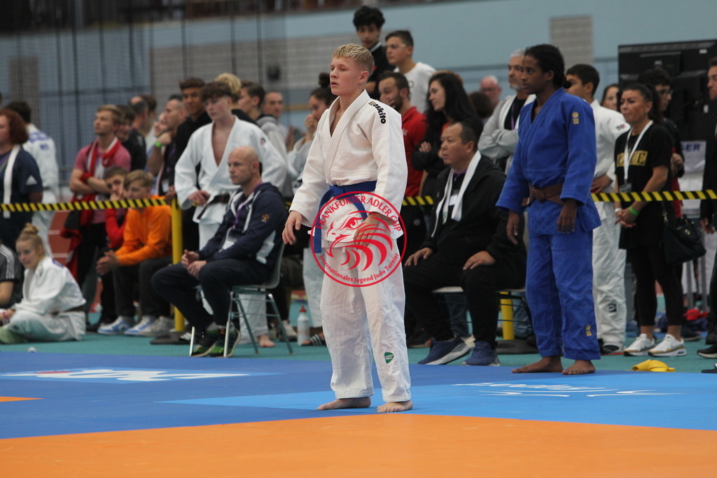 JT6F9243 | Fotos vom Adler Cup - Pictures from Adler Cup

Hier findet Ihr alle Eindrücke und großen Momente der Adler Cup Wochenenden. Here you will find all impressions and great moments of the Adler Cup weekends. - Realisiert mit Pictrs.com