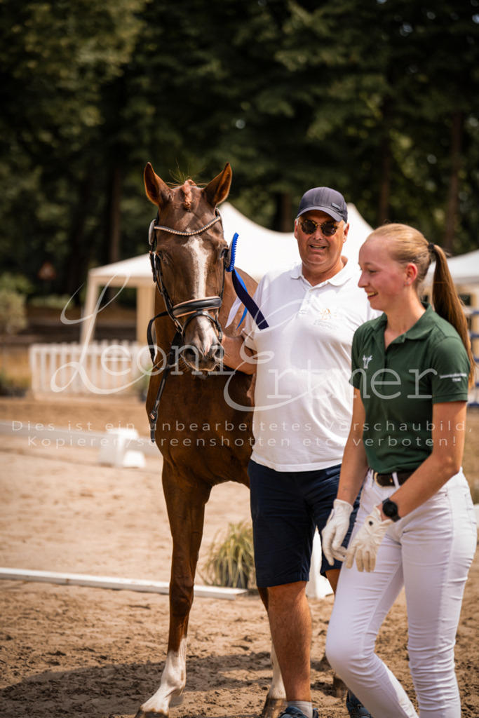 3.Fr00149 | Leoni Ertmer Photography - Realisiert mit Pictrs.com