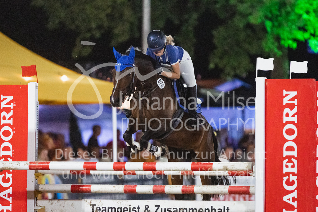 220825_Delbrueck_A1-Mannschaft-442 | Deine schönsten Turniermomente als professionelle Fotos! Entdecke hochwertige Pferdesport-Fotografie im Online-Shop. Jetzt Fotos finden & bestellen!