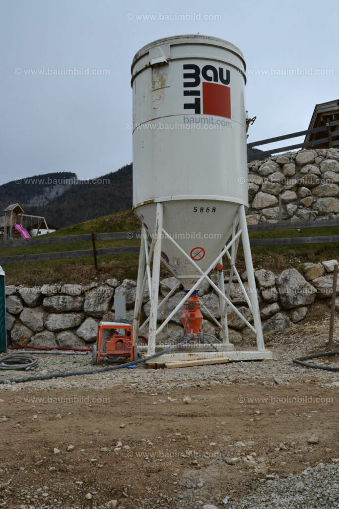bib-lg18-putzarbeiten-0004 | Nach LV-Leistungsgruppen sortierte Detailfotos über den Bau eines Hauses. Alle Hausbau-Bilder direkt vom Urheber und Autor der Website Haus-Selber-Bauen.com