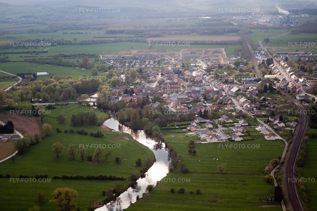 Aerial view: View of the town in Brévilly in the state Ardennes, France. – Photo: IMG_39823.jpg taken on 04/16/2011 by Werner Riehm/FLY-FOTO.com – Resolution of the original: 4752 x 3168 px