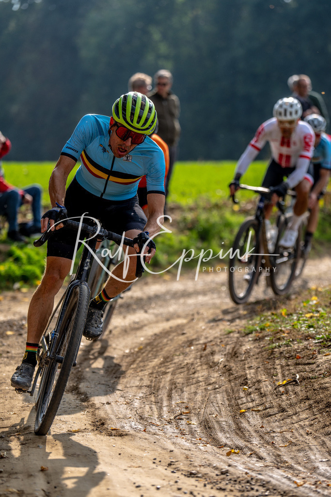 Ralf Eppink Photography 20251012_DSC04937 | Sportfotografie, Eventfotografie, Porträtfotografie, Radsport Fotograf, Triathlon Fotograf, Düsseldorf Fotograf, Köln Fotograf, Actionfotografie, Teamfotografie, Peoplefotografie, Business Portraits, Veranstaltungsfotografie, Reportagefotografie - Realisiert mit Pictrs.com