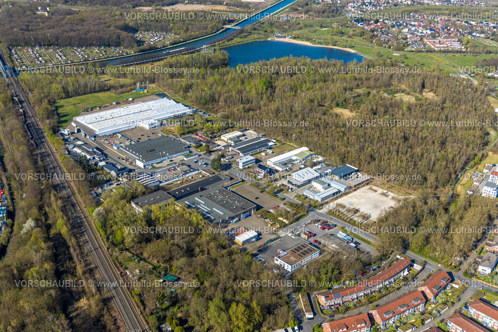 Luenen250403891 | Luftbild, Gewerbegebiet Scharnhorststraße und Waldgebiet Seepark, hinten Horstmarer See und Datteln-Hamm-Kanal, Horstmar, Lünen, Ruhrgebiet, Nordrhein-Westfalen, Deutschland