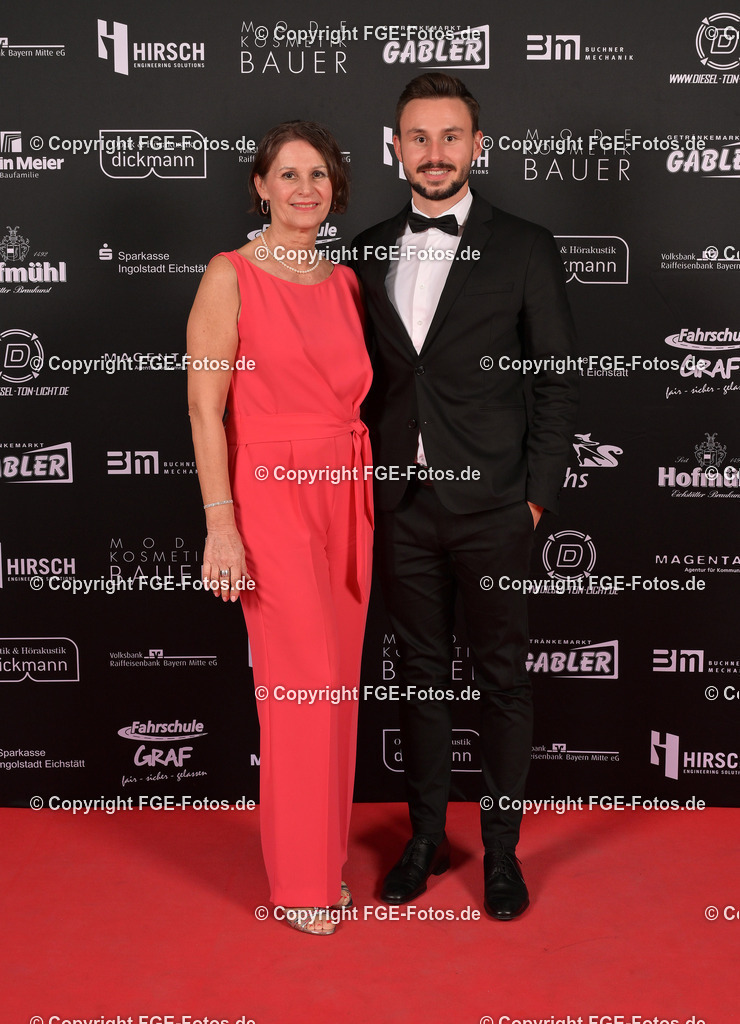 20240127-fge-fotos-0054 | Hofball der FGE am 27.01.2024 im Alten Stadttheater in Eichstätt. - Realisiert mit Pictrs.com