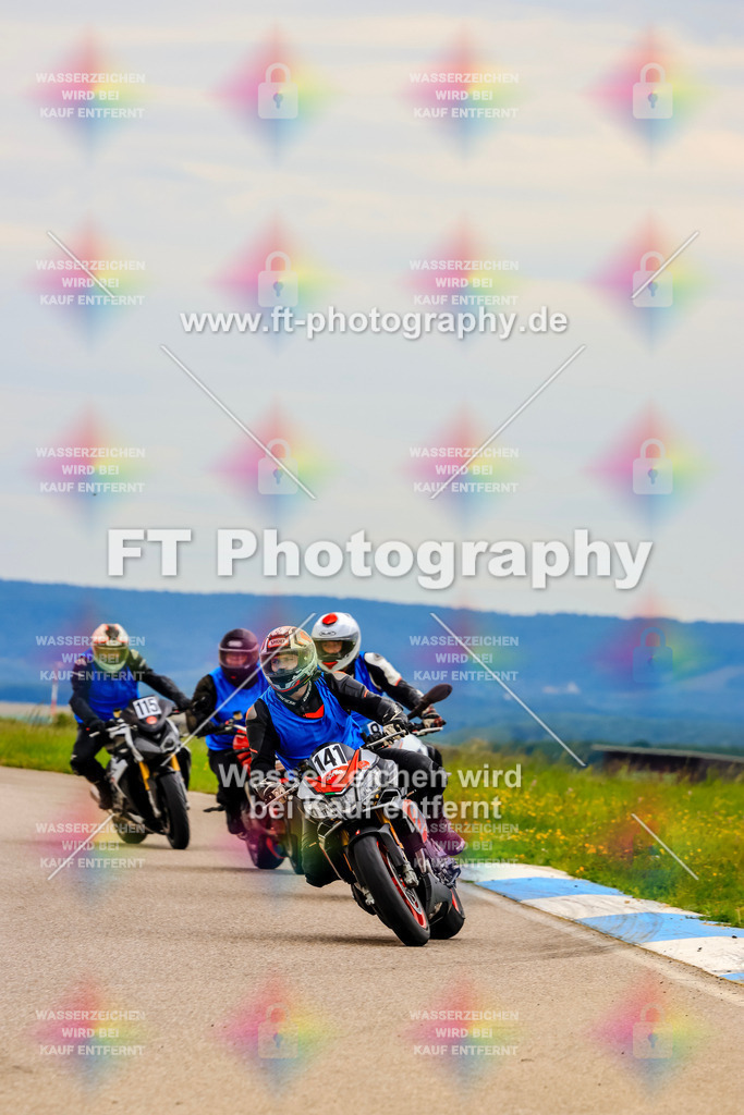 MotoTeam-2942 | Hier findet Ihr Bilder von Touristenfahrten auf der Nürburgring Nordschleife oder von anderen Veranstaltungen die ich besucht habe. Viel Spass beim Durch Schauen 