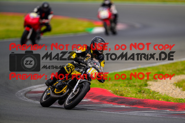 MaZZes_FotoMatrix_240724_6007705_8831 | GELB