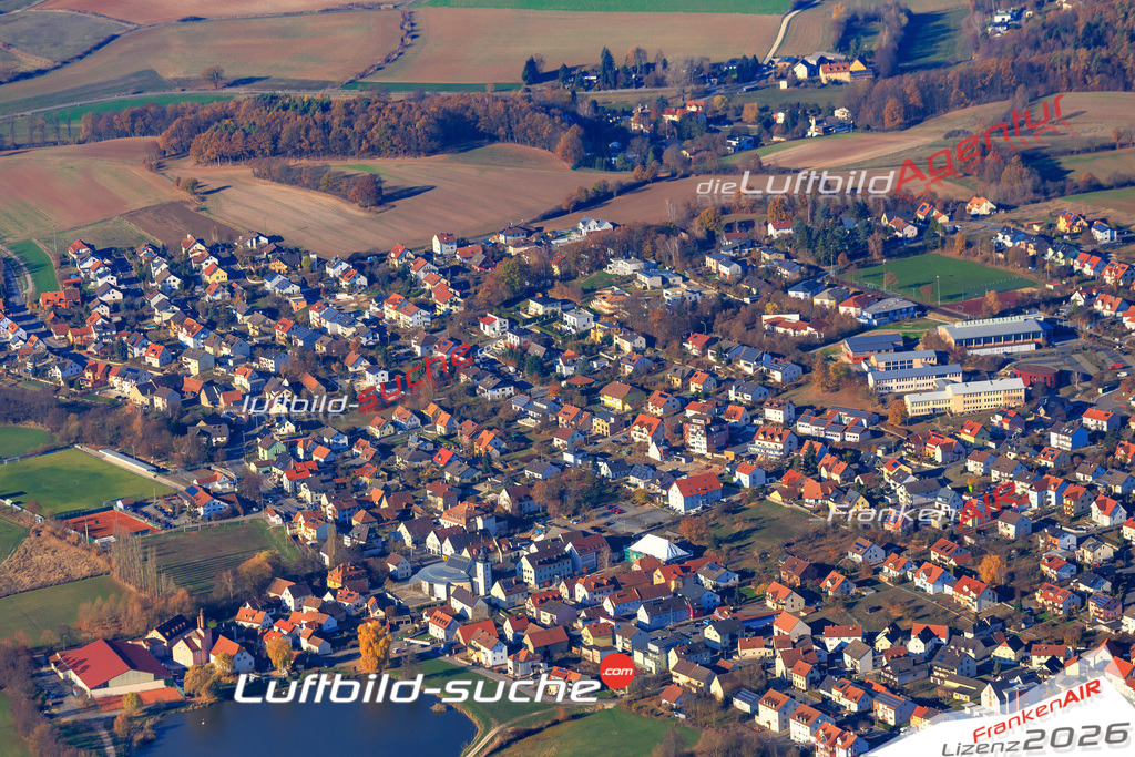 Das Luftbild der Stadt Stegaurach wurde 2018 vom Flugzeug heraus erstellt (keine Drohne) Aufnahmehöhe ca.400 Meter- hohe Auflösung für beste Druck-Qualität