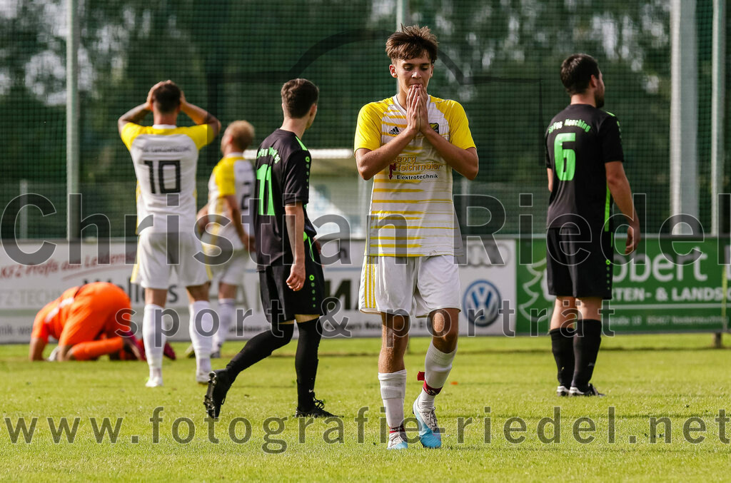 2023-09-17_050_SpVgg_Neuching_gegen_FC_Langenpreising | Neuching, Deutschland, 17.09.2023:
Fußball, A-Klasse 2023 / 2024, 7. Spieltag, SpVgg Neuching gegen SpVgg Langenpreising, Endergebnis: 5:1

Rene Wagner (SpVgg Neuching, #11), Christoph Niedermüller (SpVgg Langenpreising, #13), Deniz Coskun (SpVgg Neuching, #6)

Foto: Christian Riedel / fotografie-riedel.net