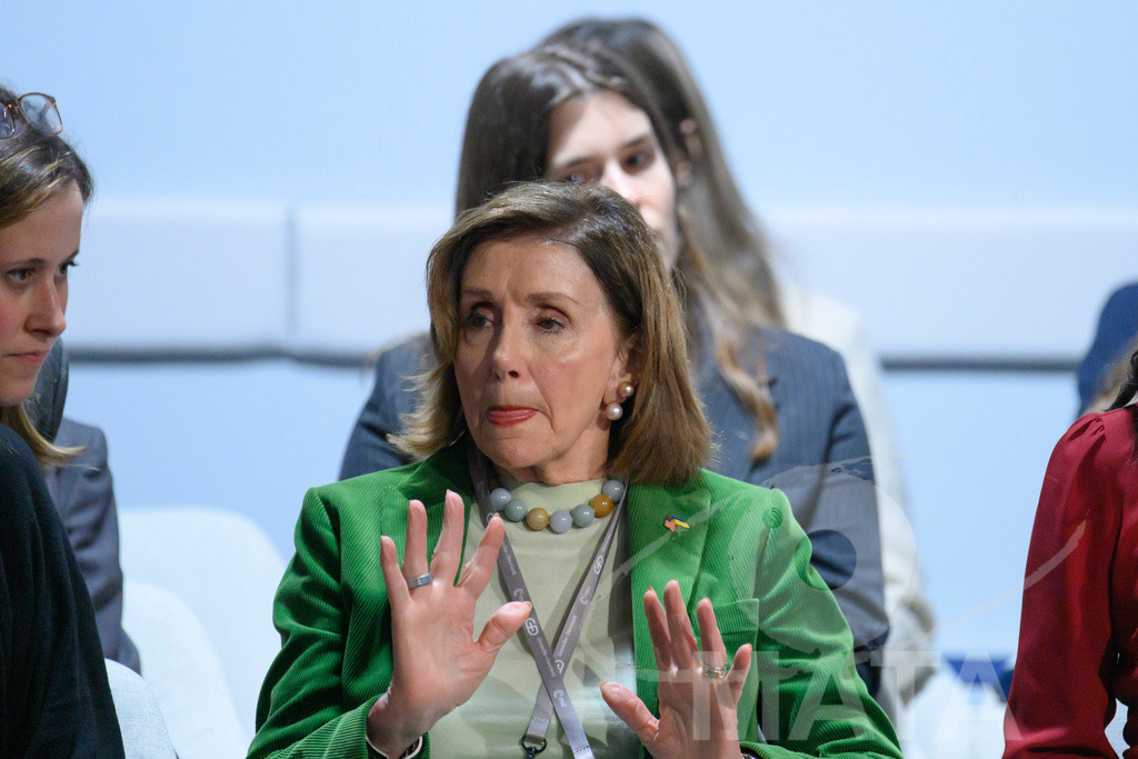 _DWA0310 | Nancy Pelosi auf der Veranstaltung Girls Just Want to Have Fundamental Rights: Fighting the Global Pushback im Rahmen der Münchner Sicherheitskonferenz 2026. München, 14.02.2026 Bayern Deutschland - Realisiert mit Pictrs.com