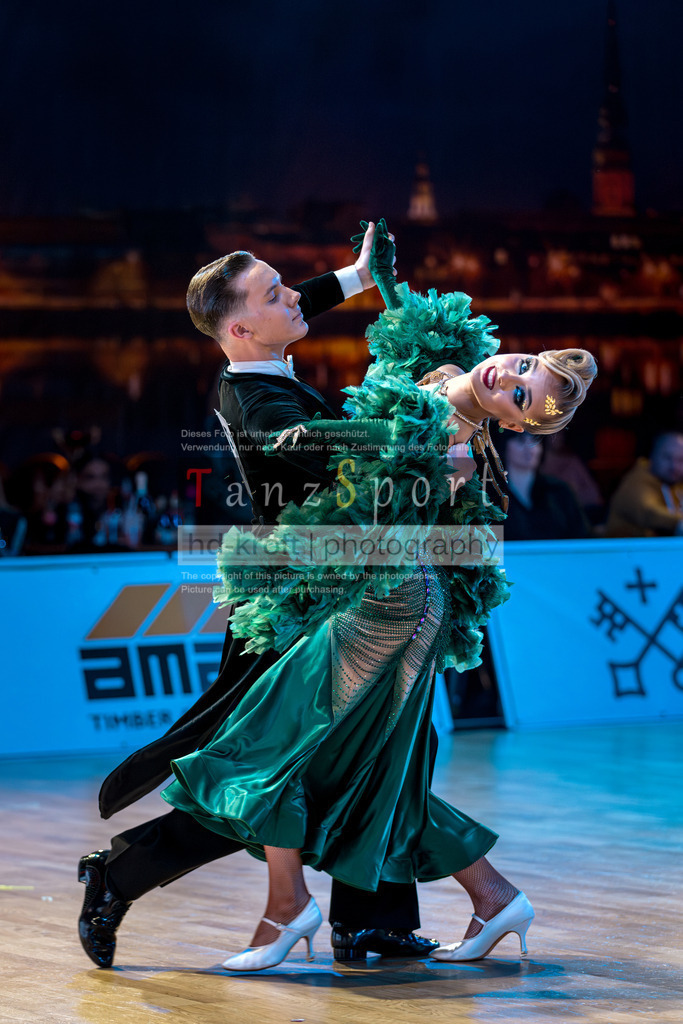 20251214_Baltic-Trophy_2728-2 | Tanzsportbilder, Standardtanz, Lateintanz, WDSF, DTV, LTVB, dancecomp, goc, hessen tanzt, blaues band der spree, walzer, tango, wiener walzer, slowfox, quickstepp, samba, rumba, cha-cha-cha, paso doble. jive, hd-kroft photography, turniertanzsport