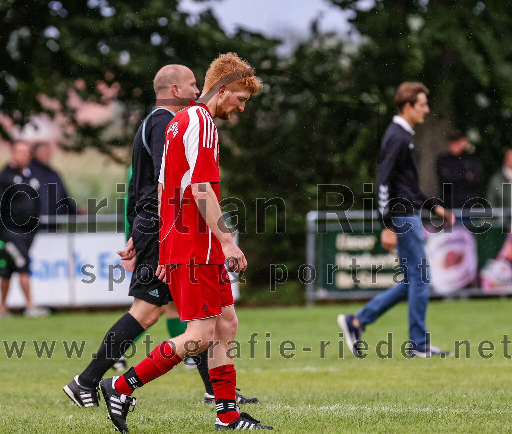 2023-08-06_085_SpVgg_Neuching_gegen_SG_Hoerlkofen-Woerth | Neuching, Deutschland, 06.08.2023:
Fußball, A-Klasse 2023 / 2024, 1. Spieltag, SpVgg Neuching gegen SG Hörlkofen/Wörth, Endergebnis: 0:0

Stefan Dünhuber (SG Hörlkofen/Wörth, #4)

Foto: Christian Riedel / fotografie-riedel.net