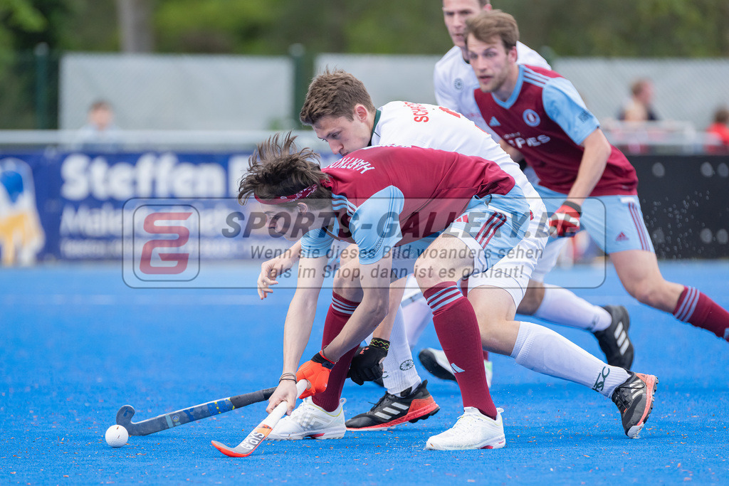 HK_20240414_100520 | 1. Bundesliga Hockey Herren Crefelder HTC - UHC Hamburg am 14.4.2024 CHTC, Krefeld , Lasse Hartkopf ( UHC Hamburg #6 ) , Schröder Mika ( Crefelder HTC #33 )