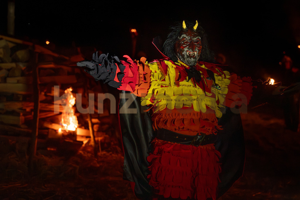 147_Chäppelihäx_Funggefüür__kunzmedia.ch | OnlineShop für Bilder kunzmedia.ch