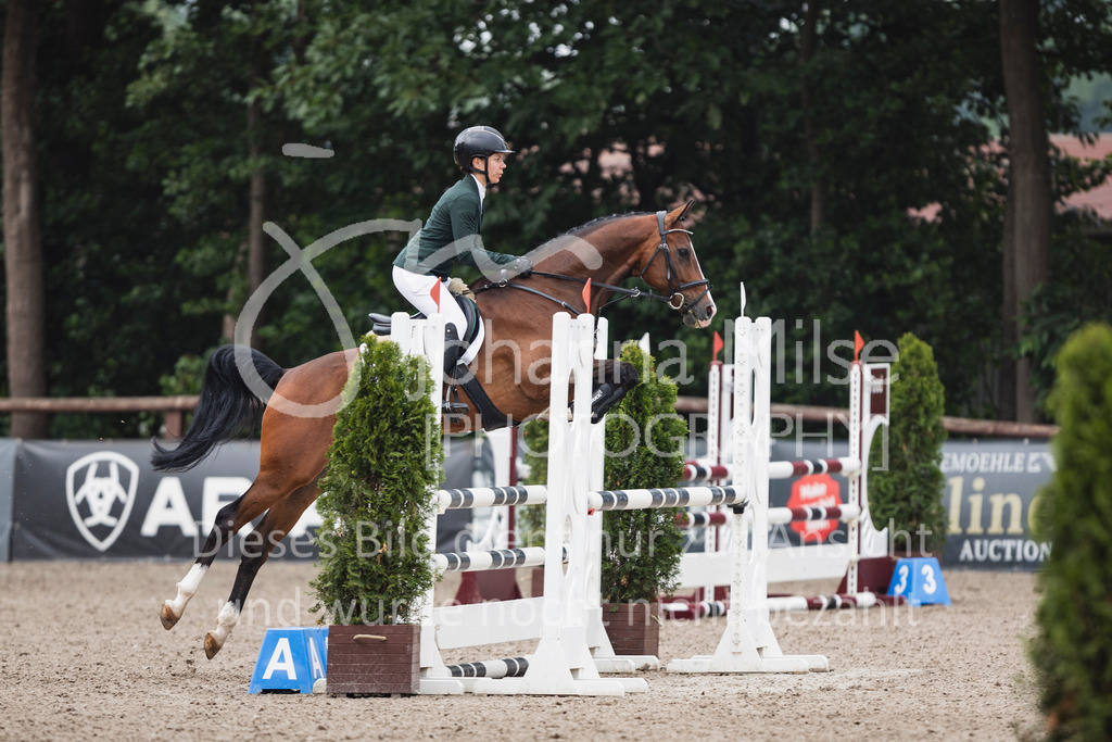 250610_Mühlen_SprPf-A2-250 | Deine schönsten Turniermomente als professionelle Fotos! Entdecke hochwertige Pferdesport-Fotografie im Online-Shop. Jetzt Fotos finden & bestellen!