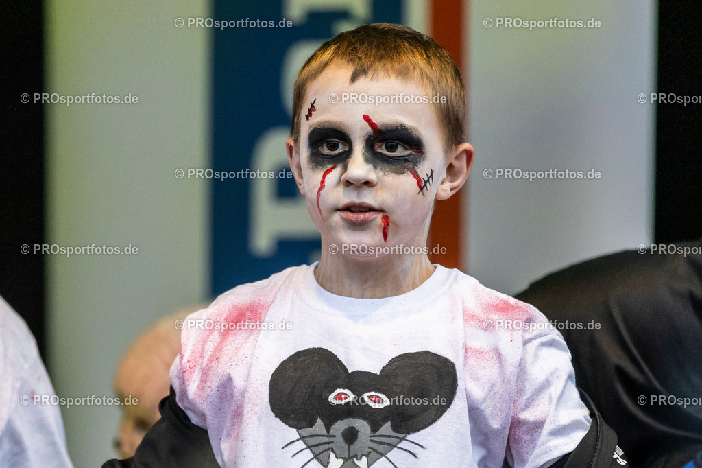 Sparda-Bank Halloween-Run Koeln 2023, 31.10.2023, Forstbotanischer Garten Rodenkirchen, Koeln | Impressionen vom Sparda-Bank Halloween-Run Koeln 2023, 31.10.2023, Forstbotanischer Garten Rodenkirchen, Koeln
