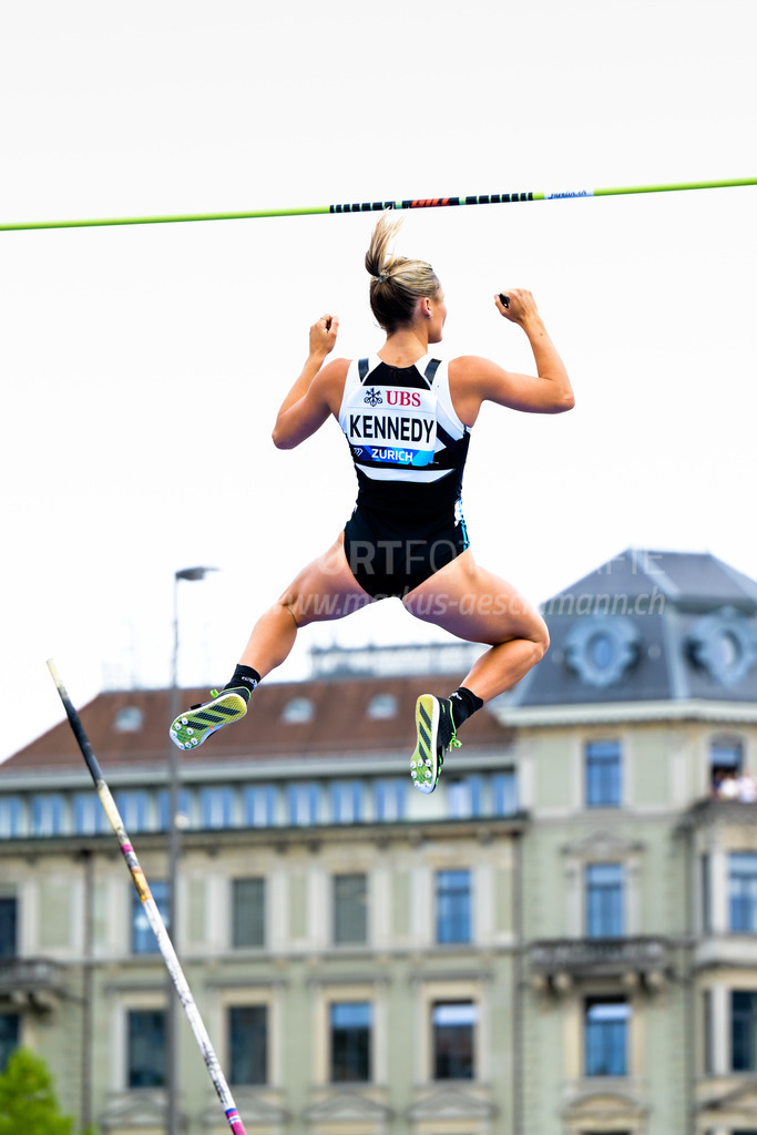 Leichtathletik: Weltklasse Zürich | 07.09.2022, Zürich, Sechseläutenplatz, Leichtathletik: Weltklasse Zürich, KENNEDY Nina (AUS) im Stabhochsprung der Frauen. - Realisiert mit Pictrs.com